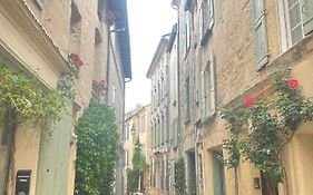 Uzes duplex atypique calme
